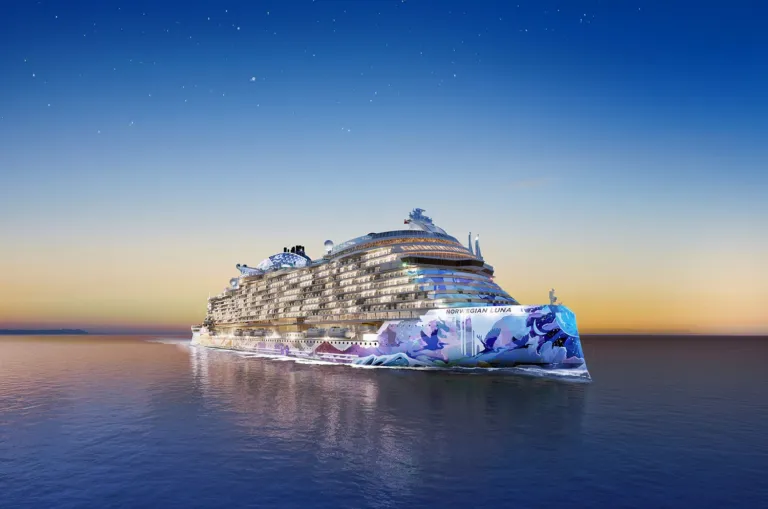 Norwegian Luna, Miami