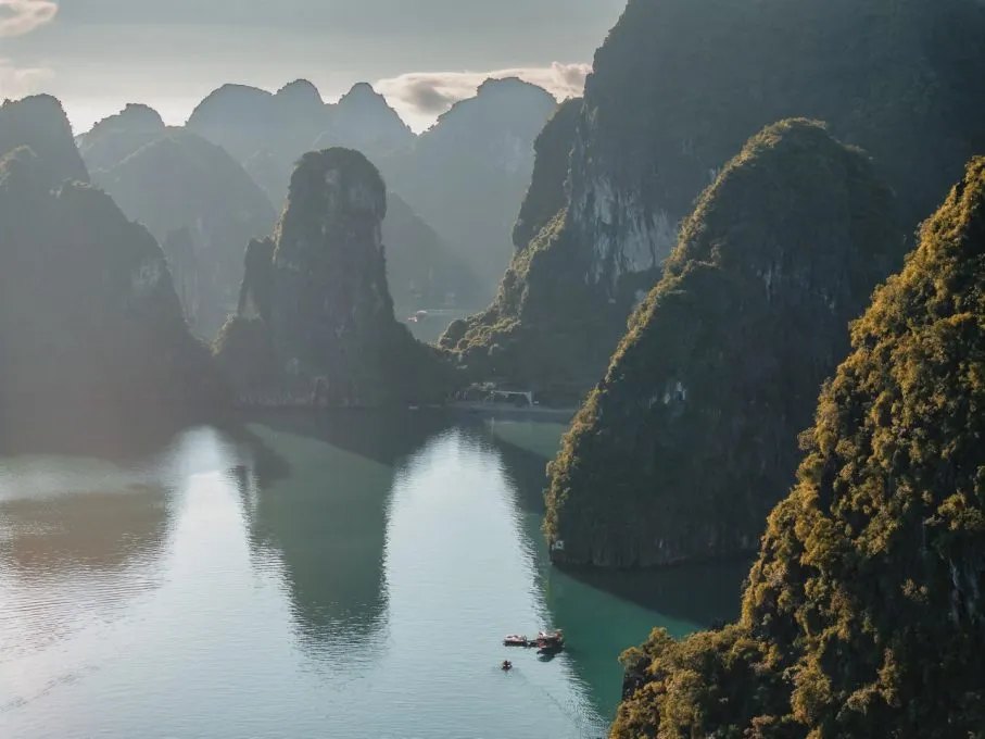 Baía de Ha Long, Vietname